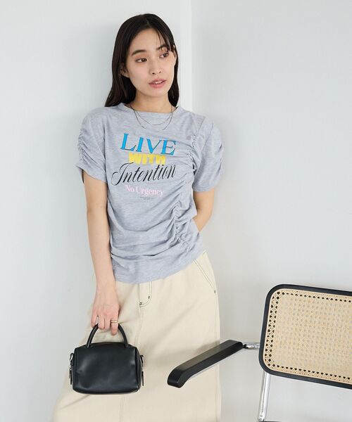 CRAFT STANDARD BOUTIQUE(クラフトスタンダードブティック)の「シャーリングプリントTシャツ(Tシャツ/カットソー・レディース・杢グレー/オフホワイト・FREE)」の6枚目の写真