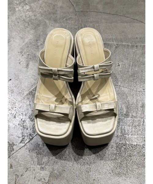 EMODA(エモダ)の「リボンウェッジサンダル(サンダル・レディース・ブラック/アイボリー・MEDIUM/SMALL/LARGE)」の19枚目の写真