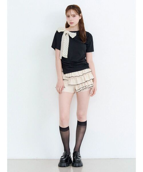 CALNAMUR(カルナムール)の「リボン付きTシャツ(Tシャツ/カットソー・レディース・グレー/イエロー/ブラック・FREE)」の12枚目の写真