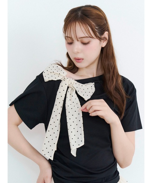 CALNAMUR(カルナムール)の「リボン付きTシャツ(Tシャツ/カットソー・レディース・グレー/イエロー/ブラック・FREE)」の4枚目の写真