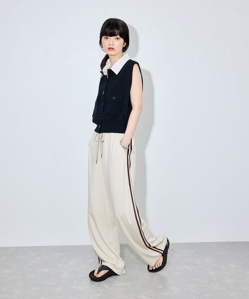 OOFOS(ウーフォス)の「【OOFOS(ウーフォス)】Ooriginal+(サンダル・レディース・ブラック・25/24/23)」の2枚目の写真