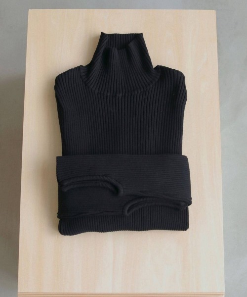 anuke(アンヌーク)の「anuke Slit Turtle Knit スリットタートルニット/62620539(ニット/セーター・レディース・アイボリー/ミックスグレー/ブラック・ONE SIZE)」の9枚目の写真