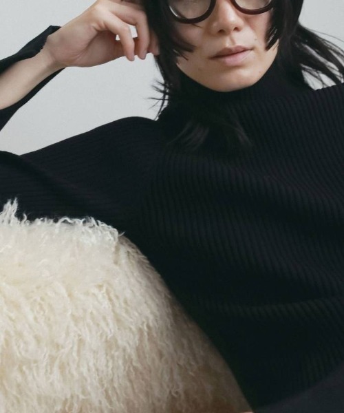 anuke(アンヌーク)の「anuke Slit Turtle Knit スリットタートルニット/62620539(ニット/セーター・レディース・アイボリー/ミックスグレー/ブラック・ONE SIZE)」の6枚目の写真