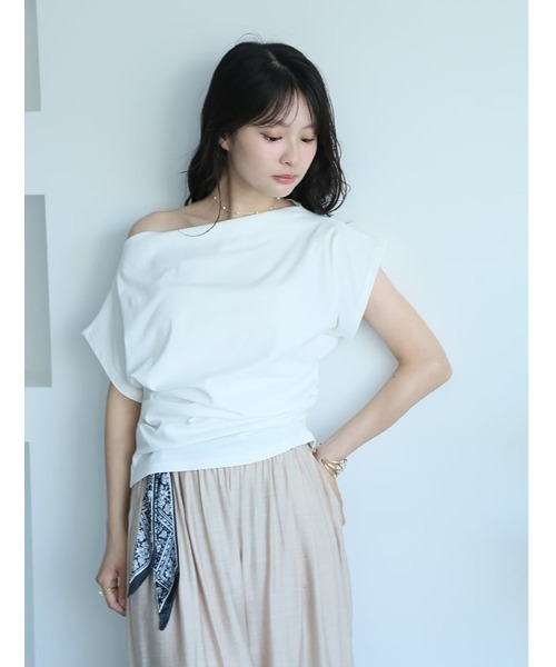 fifth(フィフス)の「ドレープラインギャザーTシャツ(Tシャツ/カットソー・レディース・ホワイト/ブラック・M)」の5枚目の写真