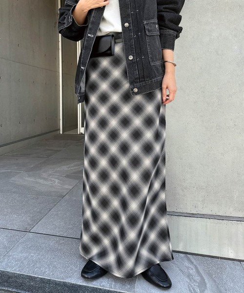 andme(アンドミー)の「イージーケア・チェックナロースカート(スカート・レディース・ブラック/ベージュ・M/L)」の3枚目の写真