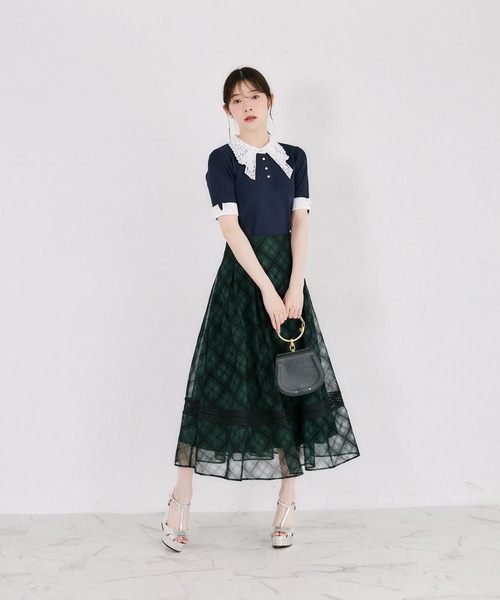 tocco closet(トッコ クローゼット)の「バックレースアップ裾ラインレース切り替えシアーフロッキーチェックフレアスカート(スカート・レディース・ダークグリーン/ライトベージュ・M)」の11枚目の写真