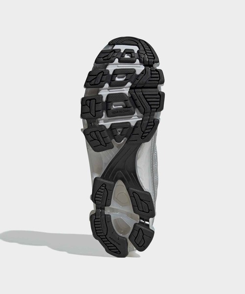 adidas(アディダス)の「メガライド F50 / MEGARIDE F50 / アディダスオリジナルス adidas Originals(スニーカー・メンズ・シルバー・23.5cm/24.0cm/24.5cm/25.0cm/25.5cm/26.0cm/26.5cm/27.0cm/27.5cm/28.0cm/28.5cm/29.0cm)」の3枚目の写真