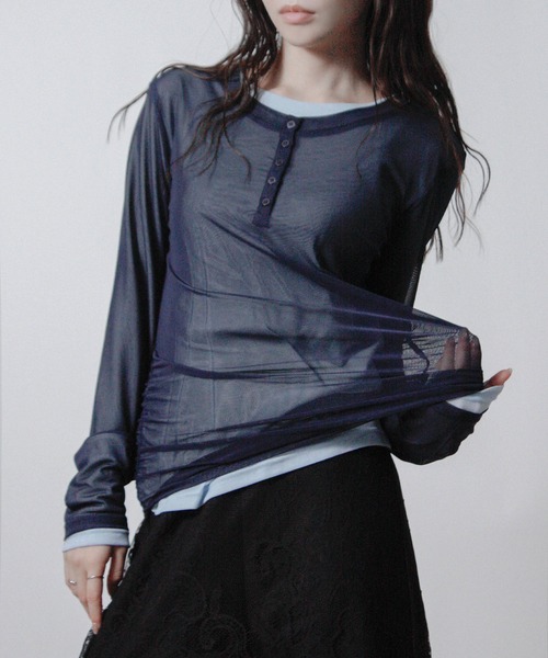 Social GIRL(ソーシャルガール)の「【セット商品】 シアー レイヤード ヘンリーネック Tシャツ 長袖 ロンT(Tシャツ/カットソー・レディース・ブラック/ブラウン/ネイビー/アイボリー・M)」の4枚目の写真