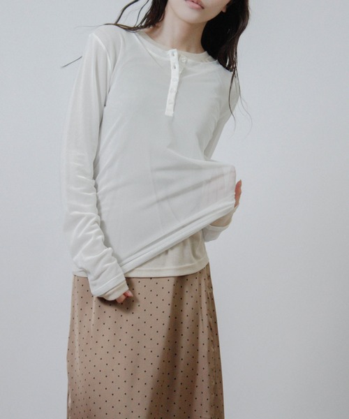 Social GIRL(ソーシャルガール)の「【セット商品】 シアー レイヤード ヘンリーネック Tシャツ 長袖 ロンT(Tシャツ/カットソー・レディース・ブラック/ブラウン/ネイビー/アイボリー・M)」の17枚目の写真