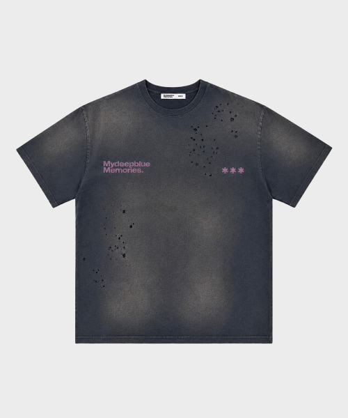 mydeepbluememories(マイディープブルーメモリーズ)の「MM GRUNGE WASHED PUNCHING T-SHIRTS(CHARCOAL)(Tシャツ/カットソー・レディース・ミックスグレー・1/2)」の2枚目の写真