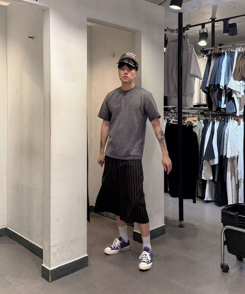 mydeepbluememories(マイディープブルーメモリーズ)の「MM GRUNGE WASHED PUNCHING T-SHIRTS(CHARCOAL)(Tシャツ/カットソー・レディース・ミックスグレー・1/2)」の9枚目の写真