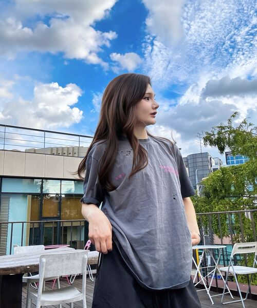 mydeepbluememories(マイディープブルーメモリーズ)の「MM GRUNGE WASHED PUNCHING T-SHIRTS(CHARCOAL)(Tシャツ/カットソー・レディース・ミックスグレー・1/2)」の13枚目の写真