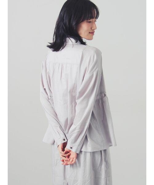 TSUHARU by Samansa Mos2(ツハルバイサマンサモスモス)の「【tukuroi】コットンサテンバテンレースシャツ(シャツ/ブラウス・レディース・チャコールグレー/ベージュ/グレー・F)」の17枚目の写真