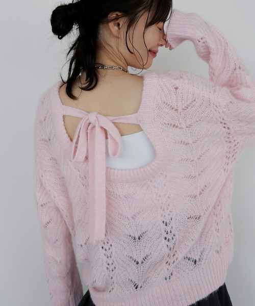AMUU. PRECIEUSE(アムープレシューズ)の「リボンネックレースシアーニット(ニット/セーター・レディース・ブラック/グレー/アイボリー/ピンク・FREE)」の1枚目の写真