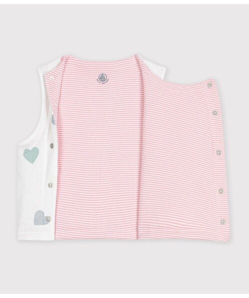 PETIT BATEAU(プチバトー)の「リバーシブルベスト(ベスト・キッズ・ホワイト×ピンク/ホワイト系その他・6MONTH/12MONTH/18MONTH)」の3枚目の写真