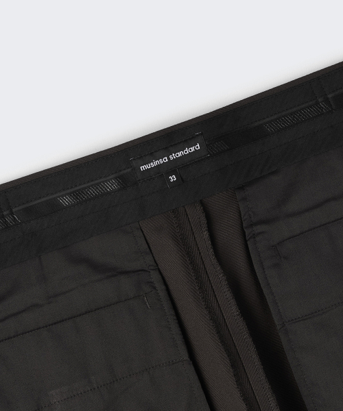 MUSINSA STANDARD（ムシンサスタンダード）の「ウィップコードカーブドヒドゥンバンディングスラックス[ダークブラウン]（スラックス・メンズ・その他・33/34/36/38/28/29/30/31/32）」の5枚目の写真