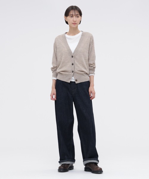 MARGARET HOWELL(マーガレットハウエル)の「FINE WOOL(カーディガン/ボレロ・レディース・ダークブラウン/ナチュラル・2)」の7枚目の写真
