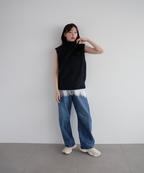 AMUU. PRECIEUSE(アムープレシューズ)の「【ZOZO限定カラー】カールボアハイネックニットベスト(ベスト・レディース・キャメル/アイボリー/ブラック/ブラウン・FREE)」の14枚目の写真