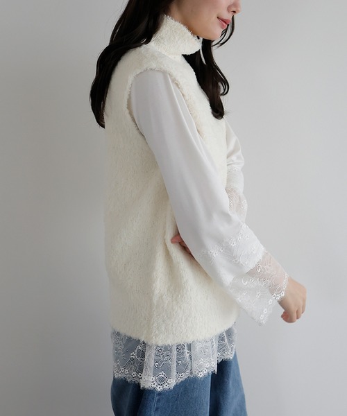 AMUU. PRECIEUSE(アムープレシューズ)の「【ZOZO限定カラー】カールボアハイネックニットベスト(ベスト・レディース・キャメル/アイボリー/ブラック/ブラウン・FREE)」の22枚目の写真