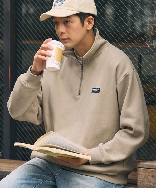 THE CRAFT CREW PRODUCTS（ザクラフトクループロダクツ）の「【MULTI FUNCTIONALシリーズ】USAコットン ヘビーウェイト オーバーサイズ ハーフジップスウェット/ 吸水速乾【THE CRAFT CREW PRODUCTS】（スウェット・メンズ・グレー/ブラック/チャコール/グレイッシュベージュ/ネイビー/キャメル/オリーブ・L/M/S）」の4枚目の写真