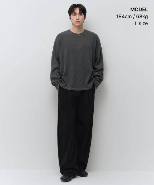 MUSINSA STANDARD（ムシンサスタンダード）の「ピグメントワッフル長袖Tシャツ[チャコールグレー]（Tシャツ/カットソー・メンズ・その他・LARGE/X-LARGE/2XL/MEDIUM）」の2枚目の写真