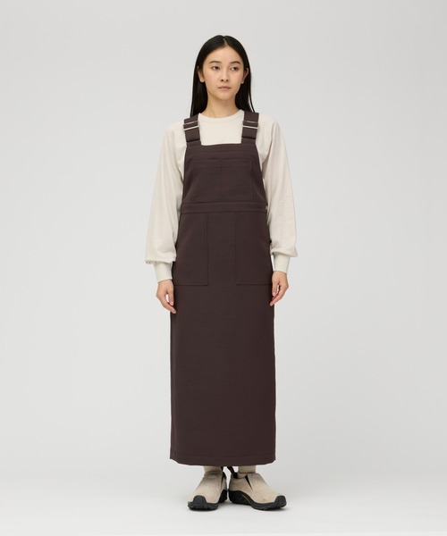 Snow Peak（スノーピーク）の「Snow Peak / Triple Cloth Jumper Skirt トリプルクロス ジャンパースカート（サロペット/オーバーオール・レディース・チャコール/ダークブラウン・2/3）」の2枚目の写真