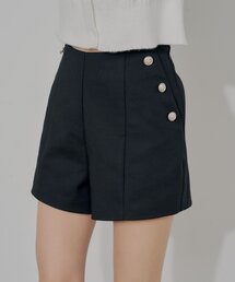金ボタンコンパクトショートパンツ