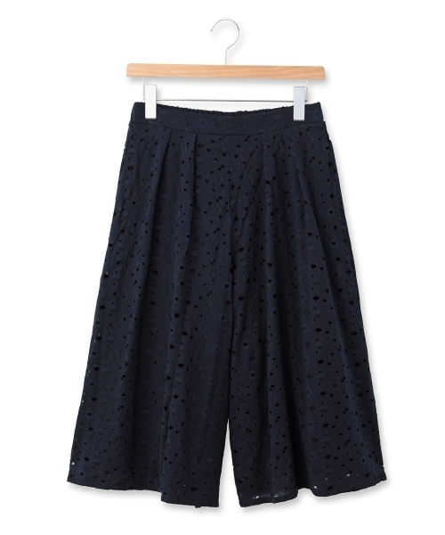 SHOO・LA・RUE(シューラルー)の「花柄レースガウチョパンツ(その他パンツ・レディース・ブルー/ホワイト/グリーン・03/02)」の3枚目の写真