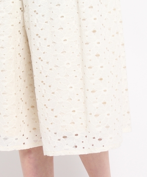 SHOO・LA・RUE(シューラルー)の「花柄レースガウチョパンツ(その他パンツ・レディース・ブルー/ホワイト/グリーン・03/02)」の8枚目の写真