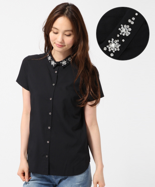 GLOBAL WORK(グローバルワーク)の「ビジューエリシャツ半袖/709296(シャツ/ブラウス・レディース・ホワイト/ブルー/ネイビー/ストライプ/チェック・MEDIUM/LARGE)」の2枚目の写真