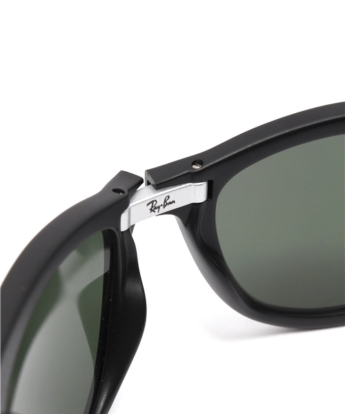 Ray-Ban（レイバン）の「Ray-Ban WAYFARER サングラス フォールディングタイプ（サングラス・レディース・ブラック/ブラウン系その他/ブラック×ブラック・FREE）」の9枚目の写真