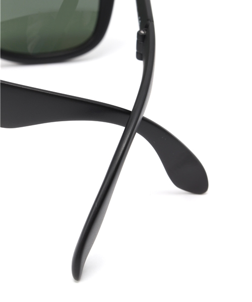 Ray-Ban（レイバン）の「Ray-Ban WAYFARER サングラス フォールディングタイプ（サングラス・レディース・ブラック/ブラウン系その他/ブラック×ブラック・FREE）」の12枚目の写真