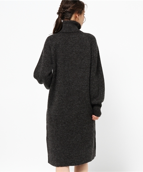 UNITED TOKYO(ユナイテッドトウキョウ)の「タートルニットロングワンピース(ワンピース・レディース・ベージュ/ダークグレー/ライトグレー・1)」の6枚目の写真