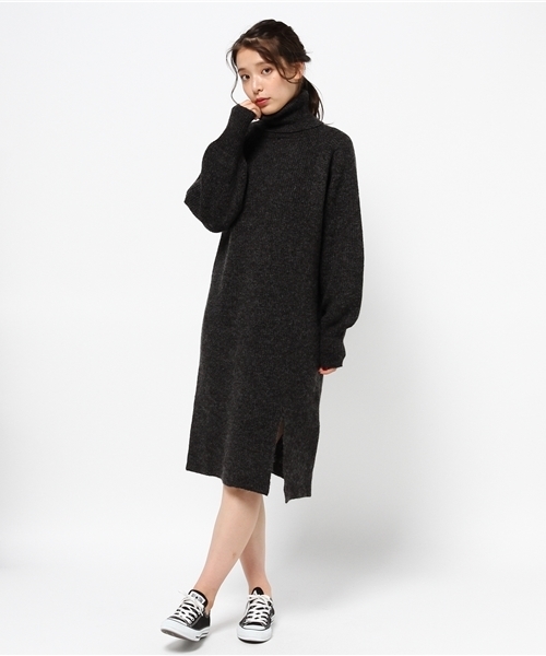 UNITED TOKYO(ユナイテッドトウキョウ)の「タートルニットロングワンピース(ワンピース・レディース・ベージュ/ダークグレー/ライトグレー・1)」の7枚目の写真