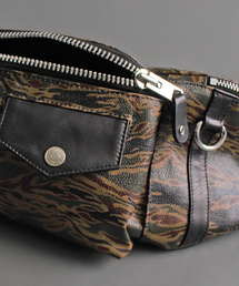 Schottボディーバッグ　カモフラージュ schott（ショット）の「Schott/ショット/TIGER CAMO RIDERS BODY BAG