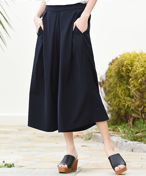 Luz Llena (philter)（ラズレナ　フィルター）の「フロントタック・フレアワイドパンツ（その他パンツ・レディース・ネイビー/オフホワイト/スモークピンク・MEDIUM）」の2枚目の写真