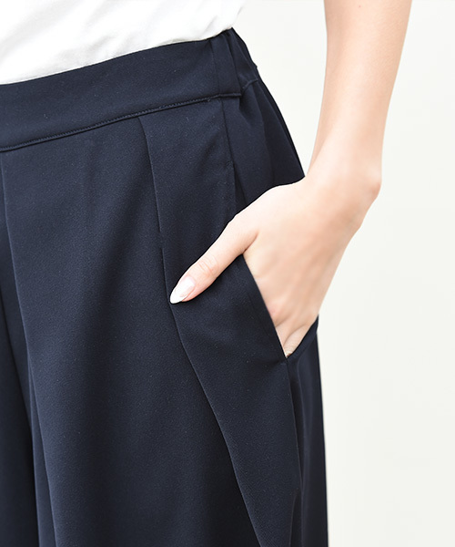 Luz Llena (philter)（ラズレナ　フィルター）の「フロントタック・フレアワイドパンツ（その他パンツ・レディース・ネイビー/オフホワイト/スモークピンク・MEDIUM）」の7枚目の写真