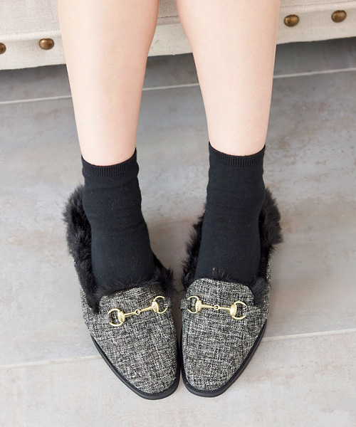 KOBE LETTUCE（コウベレタス）の「ビット金具ファーバブーシュフラットシューズ（その他シューズ・レディース・レッド系その他/ブラック/ブラック系その他/ベージュ・L/LL/M/S）」の3枚目の写真