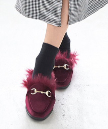 ビット金具ファーバブーシュフラットシューズ