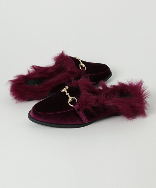 KOBE LETTUCE（コウベレタス）の「ビット金具ファーバブーシュフラットシューズ（その他シューズ・レディース・レッド系その他/ブラック/ブラック系その他/ベージュ・L/LL/M/S）」の5枚目の写真