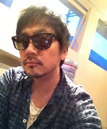 2558091B_b_14_215.jpg