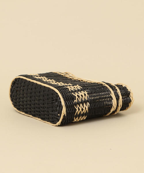 BEAUTY&YOUTH UNITED ARROWS(ビューティーアンドユースユナイテッドアローズ)の「<Le Vernis>∴メタルハンドルトートバッグ o(トートバッグ・レディース・ブラック/ベージュ・FREE)」の10枚目の写真