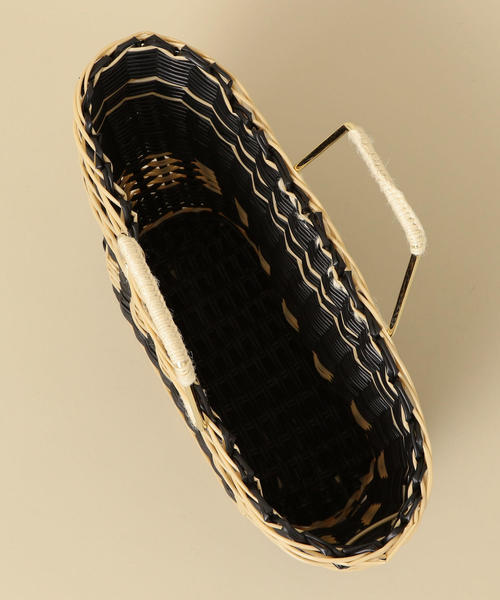 BEAUTY&YOUTH UNITED ARROWS(ビューティーアンドユースユナイテッドアローズ)の「<Le Vernis>∴メタルハンドルトートバッグ o(トートバッグ・レディース・ブラック/ベージュ・FREE)」の13枚目の写真