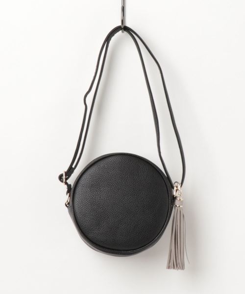 N.（N. Natural Beauty Basic）（エヌエヌナチュラルビューティーベーシック）の「タッセル付ラウンドミニショルダー（トートバッグ・レディース・ホワイト/ブラック/オレンジ・ﾌﾘ-）」の4枚目の写真