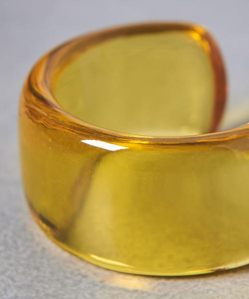 UNITED ARROWS（ユナイテッドアローズ）の「UWSC クリア バングル（ブレスレット・レディース・ピンク/ホワイト/イエロー/パープル/ライトブルー・FREE）」の9枚目の写真