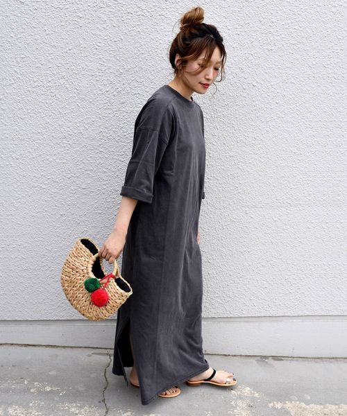 Khaju（カージュ）の「Khaju:ビッグTEEワンピース◇（ワンピース・レディース・ベージュ/ピンク/ブラック・ONE SIZE）」の2枚目の写真