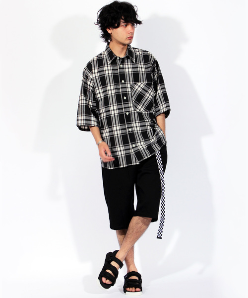 8(eight)(エイト)の「チェック ビッグシャツ ビッグシルエット バッグプリント(シャツ/ブラウス・メンズ・ブラック/レッド/ブルー・MEDIUM/LARGE)」の4枚目の写真