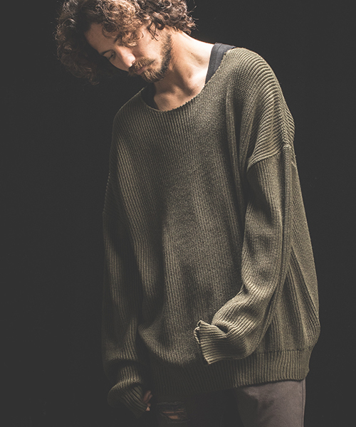 Jih Nunc(ジーヌンク)の「mn1904-ルーズネックワイドシルエットワッフルニット(ニット/セーター・メンズ・チャコール/カーキ/ベージュ・S/M/L)」の3枚目の写真