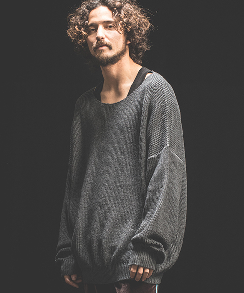 Jih Nunc(ジーヌンク)の「mn1904-ルーズネックワイドシルエットワッフルニット(ニット/セーター・メンズ・チャコール/カーキ/ベージュ・S/M/L)」の15枚目の写真