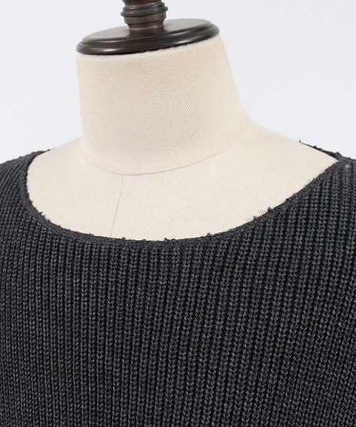 Jih Nunc(ジーヌンク)の「mn1904-ルーズネックワイドシルエットワッフルニット(ニット/セーター・メンズ・チャコール/カーキ/ベージュ・S/M/L)」の9枚目の写真